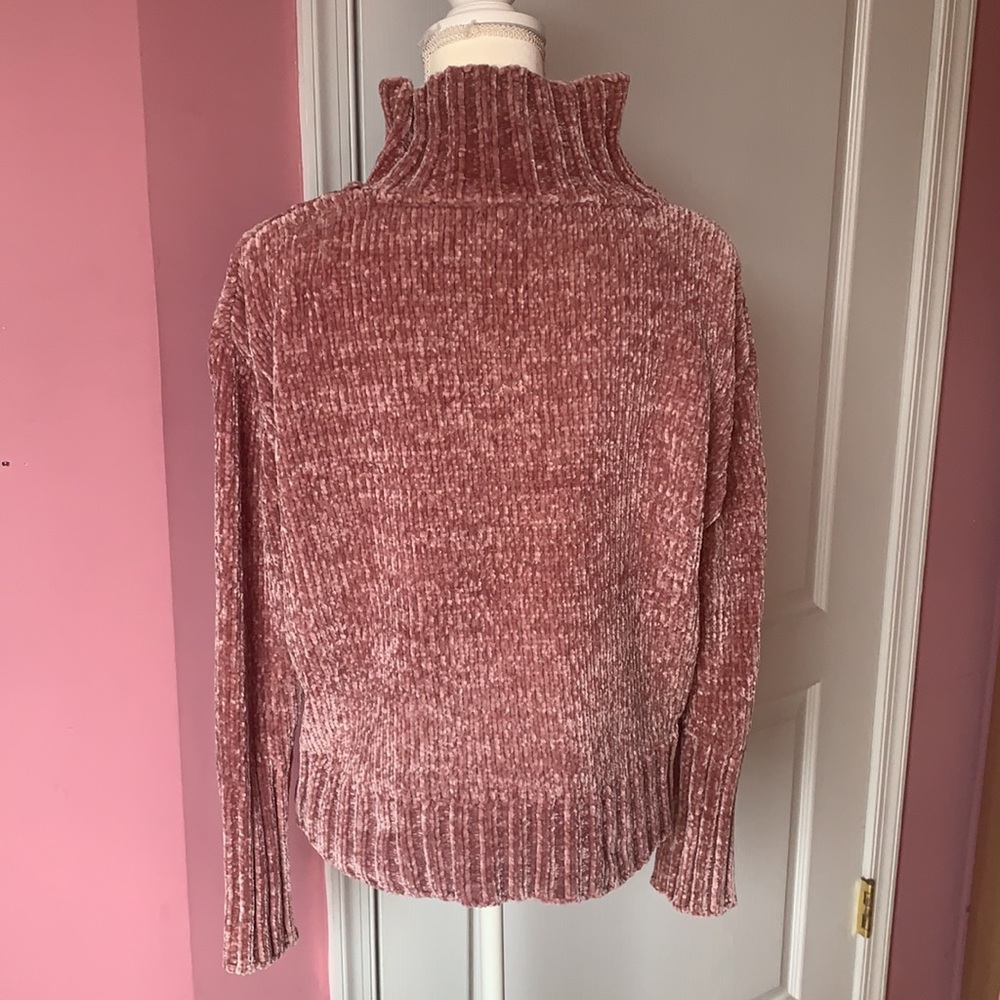 Chelsea & Theodore mauve chenille sweater turtleneck high low silhouette size S - Picture 3 of 13